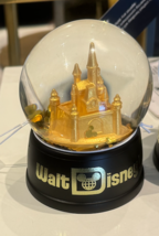 Walt Disney World Castle Glass Snowglobe NEW image 1