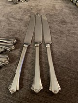 3! Oneida ANTICIPATION Deluxe Stainless Glossy Dinner Knives 3 Sets Ava - £18.29 GBP
