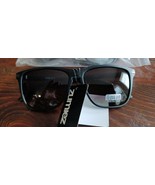 Zumiez guys Sunglasses  classic w/ silver temple Lenses 400 UV Protectio... - $14.69 CAD