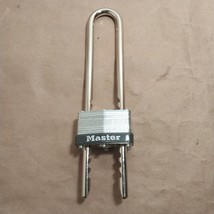 *New* Master Lock Laminated Steel Keyed Padlock Adjustable 3 1/4&quot; to 5 1/2&quot; - £7.82 GBP