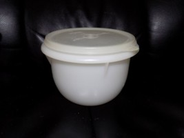Vintage Tupperware White Mixing Bowl W Lid # 270-5 / Lid B EUC - £16.65 GBP