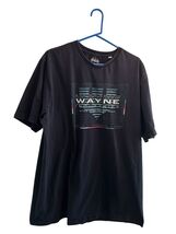 Batman Men's Wayne Industries “Serving Gotham And Beyond” Size 3XLT Tall - $21.38