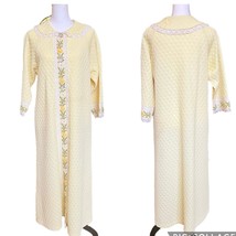 Vintage 60s/70s Quilted Yellow Daisy House Coat Button Front Robe Pockets Size S - £20.92 GBP