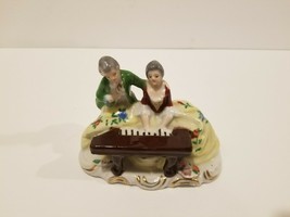 Victorian Figurine - Made in Occupied Japan - £11.85 GBP