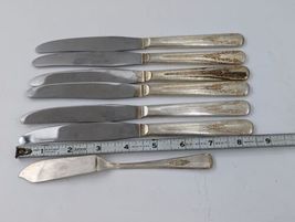 Meriden Camelia Silver Plate 6 Knives and 1 Master Butter Spreader image 12