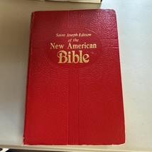 St Joseph Edition of the New American Bible Medium Edition Size Catholic... - $14.84