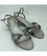 Dyeables Womens Shoes Fiesta Silver Satin 10AA Kitten Heel 1 1/4&quot; Rhines... - €25,33 EUR