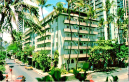 Postcard  Hawaii Waikiki Picturesque Avenues Near the Shore 5.5 x 3.5 inches - £3.95 GBP