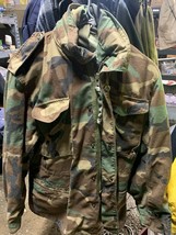 US Military Cold Weather Field Coat Jacket Lined Woodland Camouflage Med... - $29.82