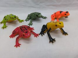 Lot Of (5) Frog Amphibian Toys 1 1/2&quot; Red Orange Green - €11,87 EUR