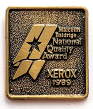 Xerox 1989 Malcolm Baldrige National Quality Award Lapel Pin Bronze Tone... - $243.83 MXN