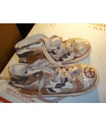 Converse All•Star Hightop Shoes Infant SZ 9 - $14.99