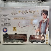Harry Potter Lionel Train 37 Pc HOGWARTS EXPRESS 7-11960 Battery Powered &amp; Video - £50.84 GBP
