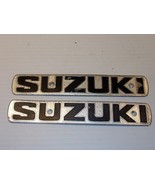 Suzuki Emblems OEM Pair 7 1/8&quot; Silver &amp; Black - €58,33 EUR