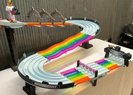 Hot Wheels Mario Kart Rainbow Road Raceway Set With 5 1:64 Scale Cars - ... - £123.44 GBP