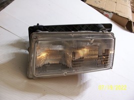 ELDORADO LEFT HEADLIGHT OEM USED ORIGINAL CADILLAC GM 1994 1993 1992 - $150.63