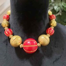 Women&#39;s Modern Fashion Red &amp; Gold Tone Coral Beaded Choker Necklace - £21.63 GBP