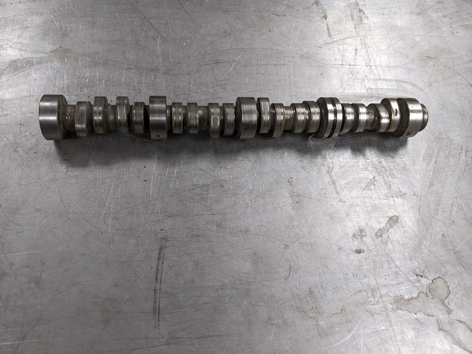 Camshaft For 11-18 Chevrolet Silverado 2500 HD  6.0 Item image 2