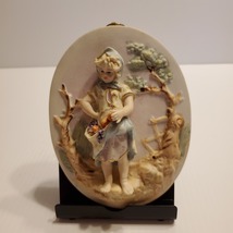 Vintage Arnart girl picking apples wall plague figurine. - £15.73 GBP