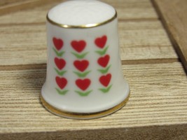 Thimble Red Hearts White Porcelain Vintage Marked &quot;Knobler Japan&quot; Gold Plated 1&quot; - £3.76 GBP