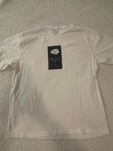 Decorated Originals Women&#39;s T-Shirt  Size Medium With Flower - €6,68 EUR