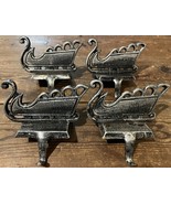 Vintage Set Of 4 Santa’s Sleigh Metal Shelf Sitter Stocking Holders - €16,07 EUR