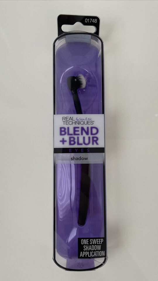 Blend  Blue Eye Shadow Brush 01748