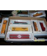 Lot of (8) Bachman Rolling Stock Cars Mint in boxes - $752.67 MXN