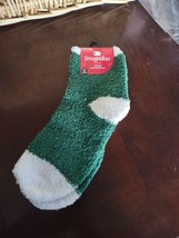 Snugadoo Adult Socks Green Christmas - $10.77