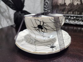 Halloween Elegance Spiderweb Black Widow Spider Tea Cup &amp; Saucer - £18.24 GBP