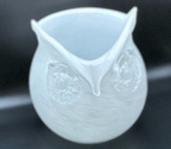 Milk White Swirl Art Glass Owl Vase - $23.36