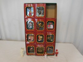 Grandeur Noel 12  (11) collectors edition ornaments Box vintage + 3 wooden - £22.43 GBP