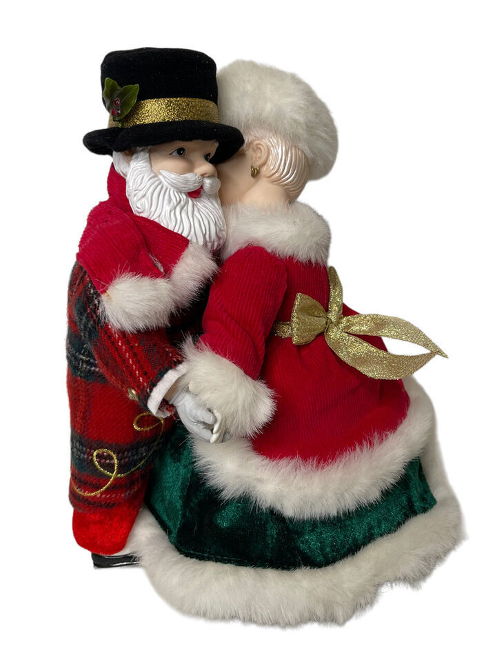 Vintage Avon Santa and Mrs. Claus Holiday Skate Musical Christmas Figuri... - $14.84