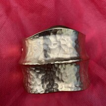 Vintage Hinged Clamper Cuff Bracelet Hammered Gold Tone Wave Design - £15.03 GBP