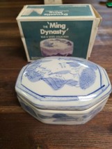 The Ming Dynasty Blue &amp; White Collection Hand Painted Porcelain Trinket Box - £9.32 GBP