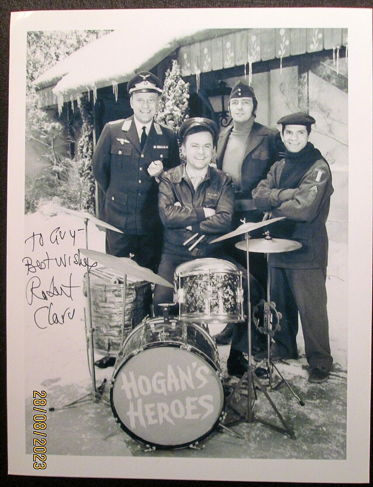 ROBERT CLARY : (HOGANS HEROES) HAND SIGN AUTOGRAPH PHOTO (CLASSIC TV) - $99.00
