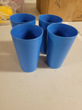 Vintage Set of 4 Blue Tumbler Cups 5&quot; each - $279.41 MXN
