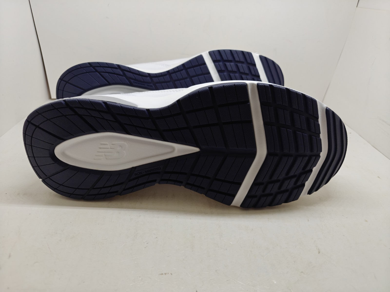 New Balance 608 2E Men's 13 White Blue Cross Trainer Sneaker Tennis Shoes  Item image 7
