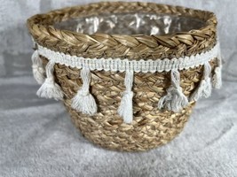 Vtg Small Round Natural Woven Wicker Planter Basket Boho Home Decor Whit... - $14.80