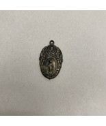 Vintage Catholic Saint Mary Lady Mt Carmel Jesus pendant - €25,51 EUR