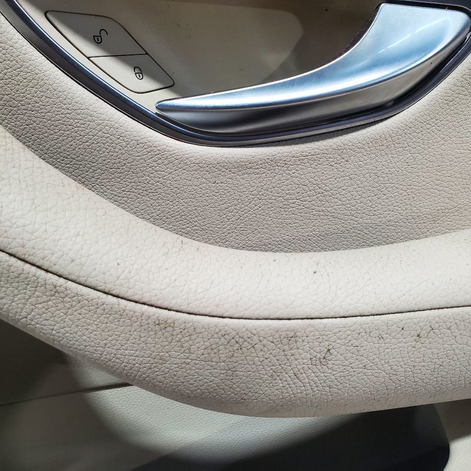 2016 Mercedes GLC300 OEM Front Right Door Trim Panel Has Fading  Item image 8