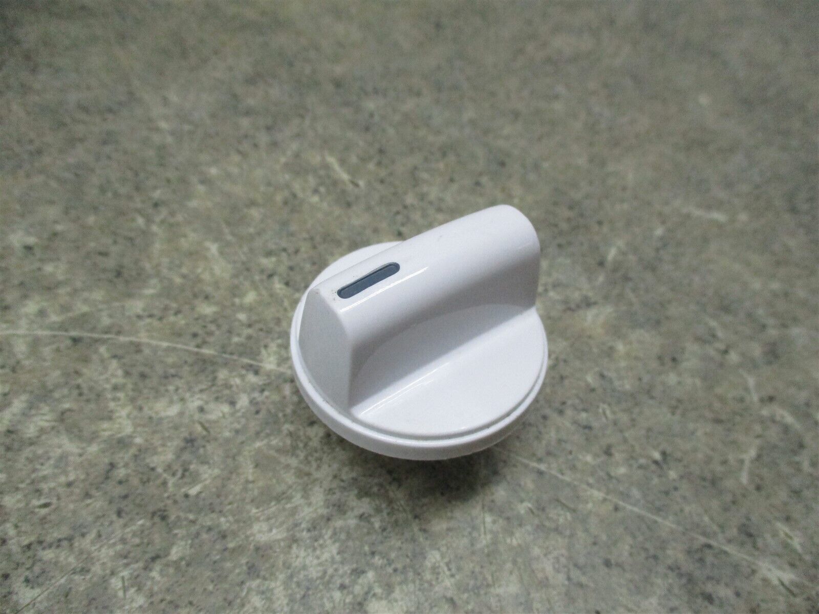 BOSCH RANGE KNOB PART # 00619842 - $13.00