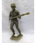 Vintage Soldier With Flamethrower 5&quot; Plastic Army Men Toy - $189.91 MXN