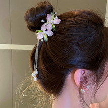 Elegant Flower with Pearl Tassel Hair Bun Claw - £6.43 GBP