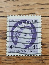 Canada Stamp Queen Elizabeth II 4c Used 340 Wave Cancel - $0.99