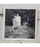 Vintage Photo Photograph Snapshot Picture Blk/Wht Couple In Garden Peopl... - £7.80 GBP