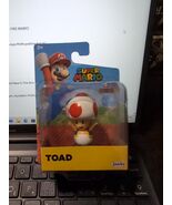 Super Mario Figure Toad - $259.38 MXN