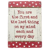 Primitives By Kathy Box Sign On My Mind Every Day Wooden Red White 7x5x2 Rustic - £8.57 GBP