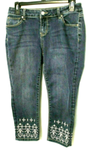 WESTPORT CAPRI WOMAN JEANS SIZE 4 PETITE DARK BLUE WHITE EMBROIDERED CUFFS - $10.59