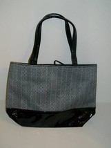 Estee Lauder Purse Makeup Hand Bag Cosmetic BLACK WHITE - $242.13 MXN